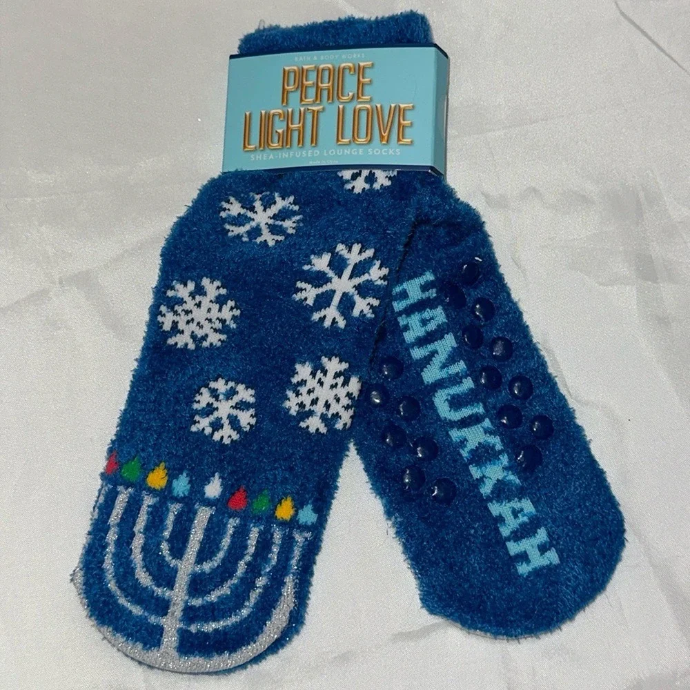 Bath & Body Works Hanukkah Shea Infused Lounge Socks Blue Menorah Snowflake NEW